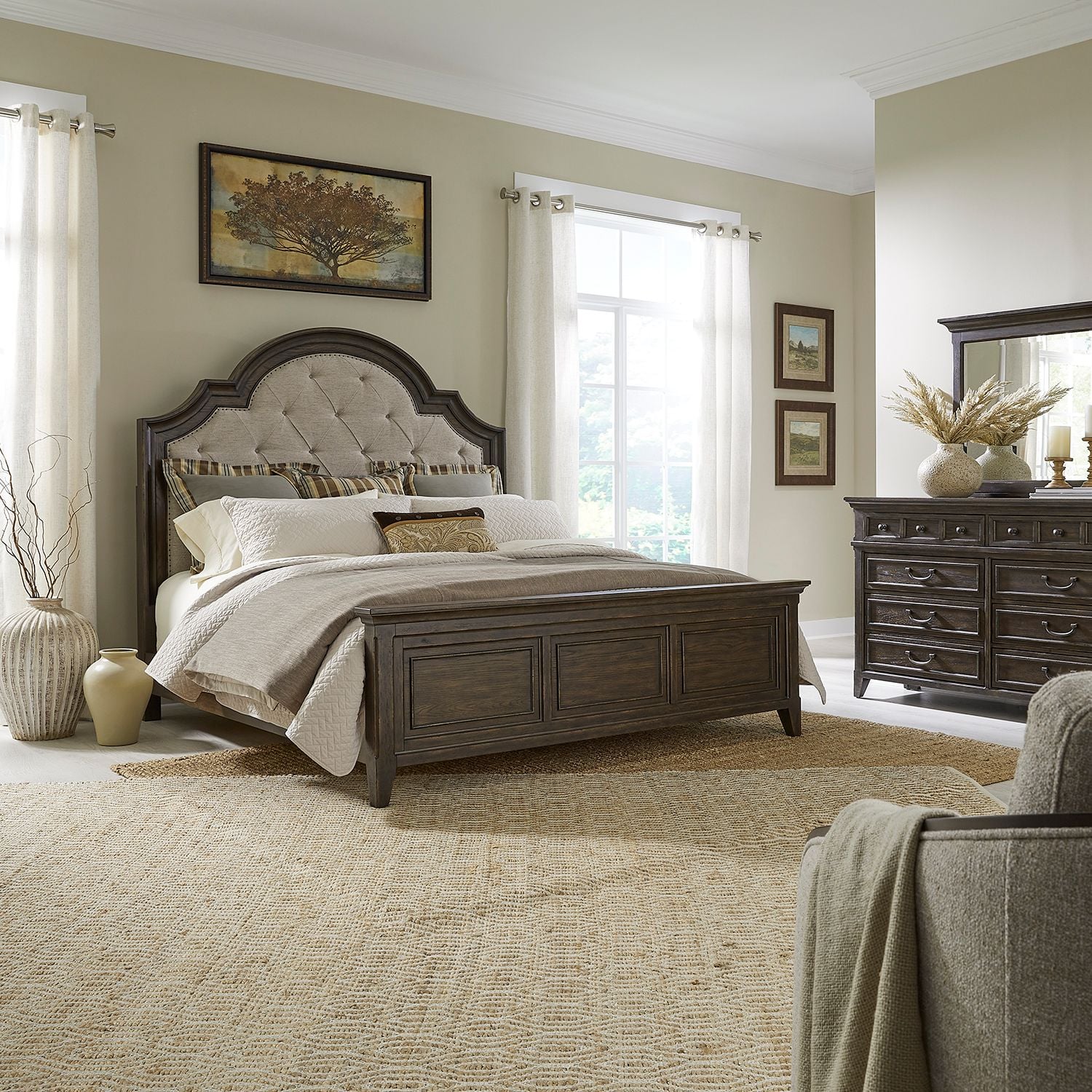 Traditional 3-Piece Queen Bedroom Set