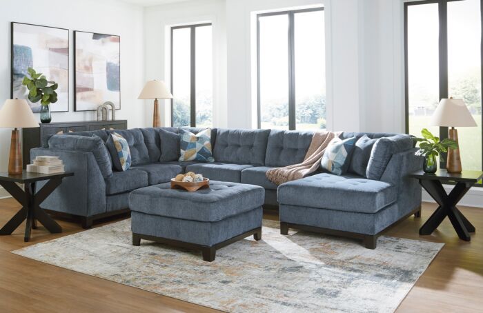 Maxon Place Navy Sectional Set (17-34-38)