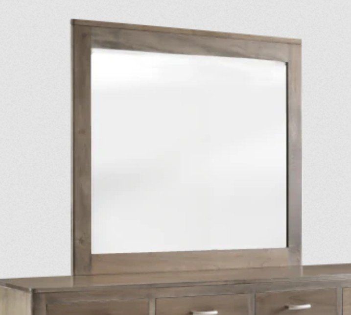 Daniel’s Amish Brighton Medium Mirror 39-1803