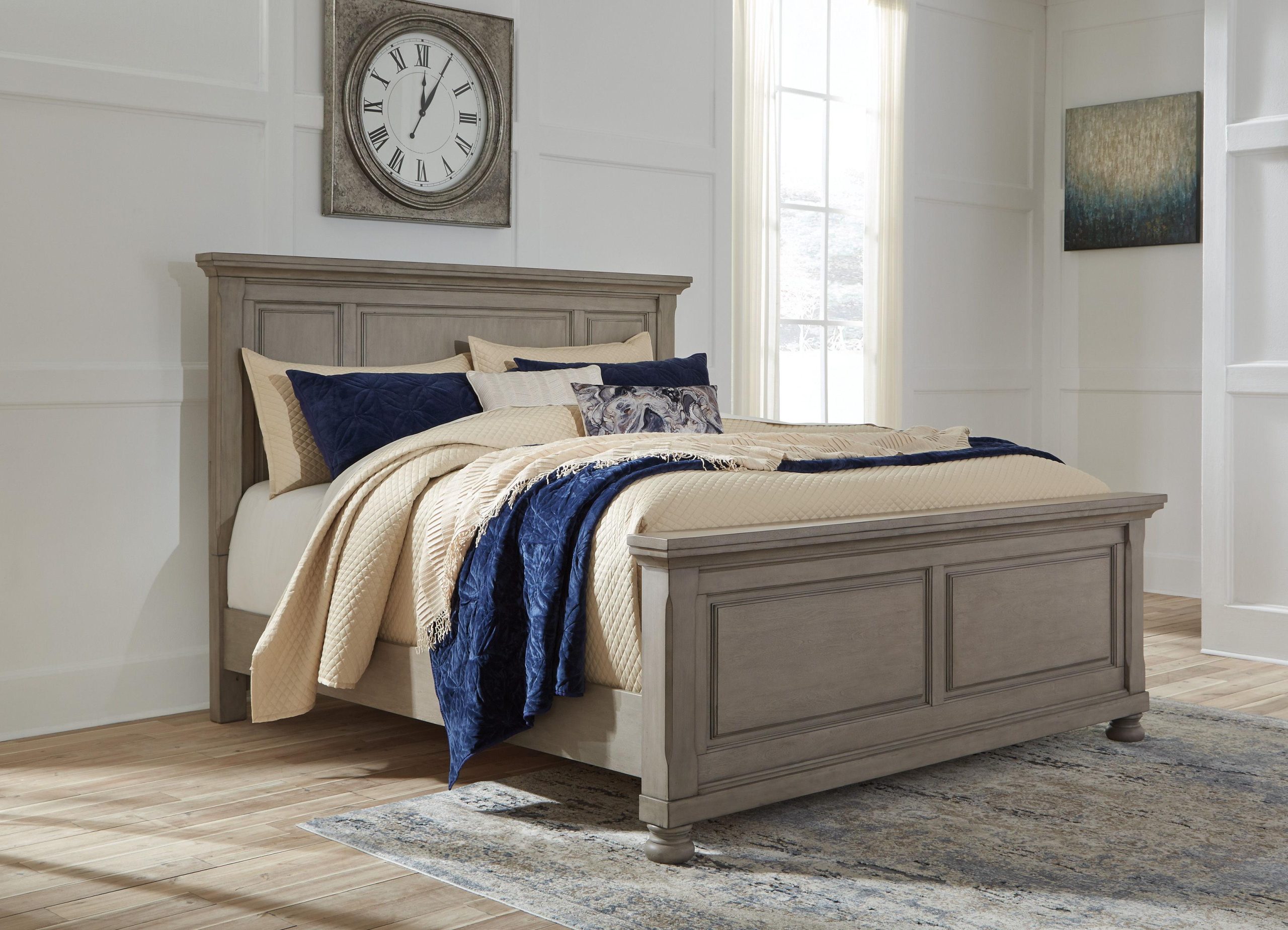 Ashley Lettner – Light Gray – Queen Panel Bed